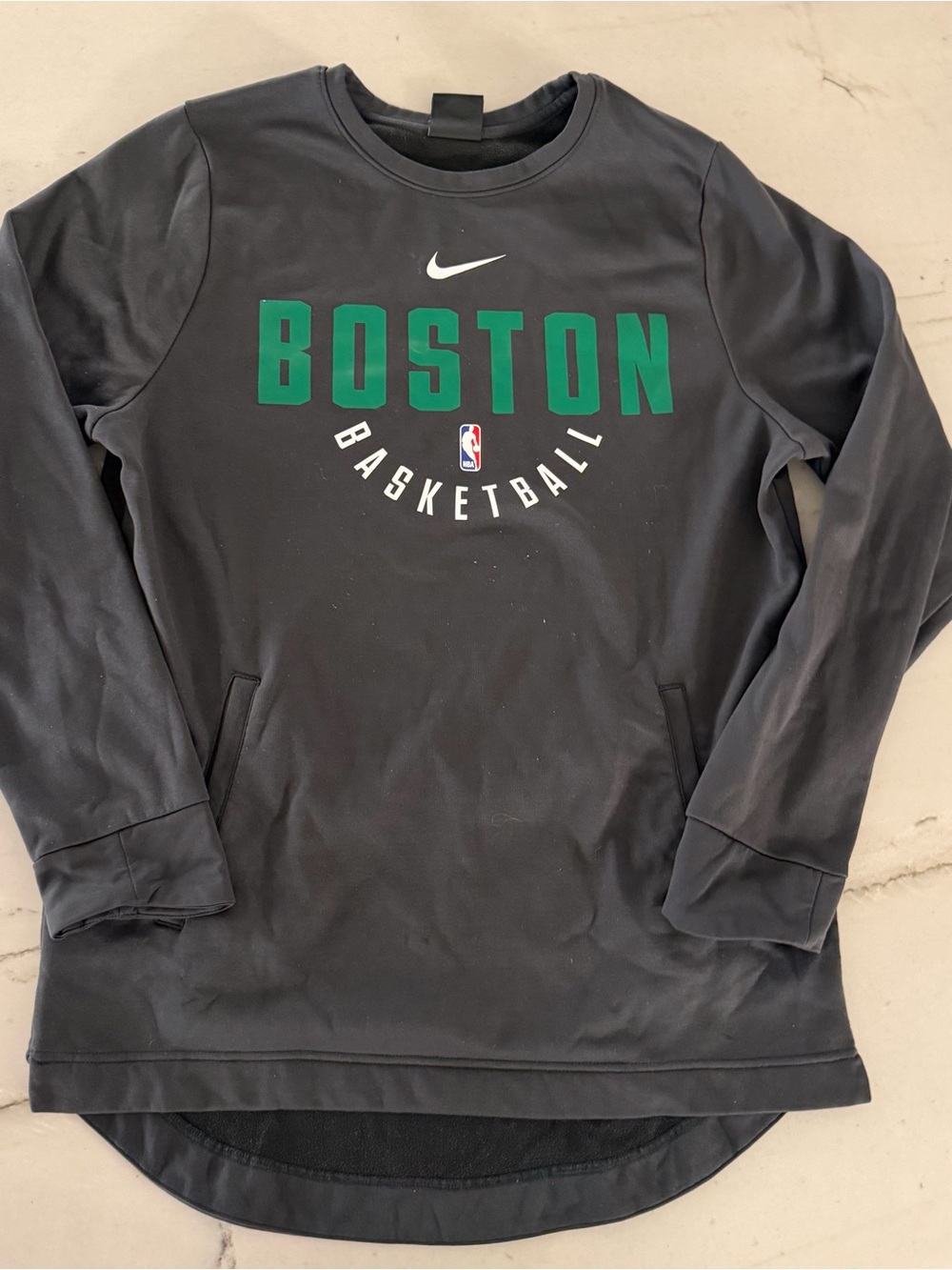 Nike Sports Boston Celtics Crewneck Sweatshirt Center Swoosh Gray Large Pockets